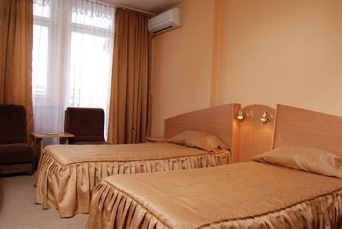 Elbrus Hotel Pazardzhik Exterior foto