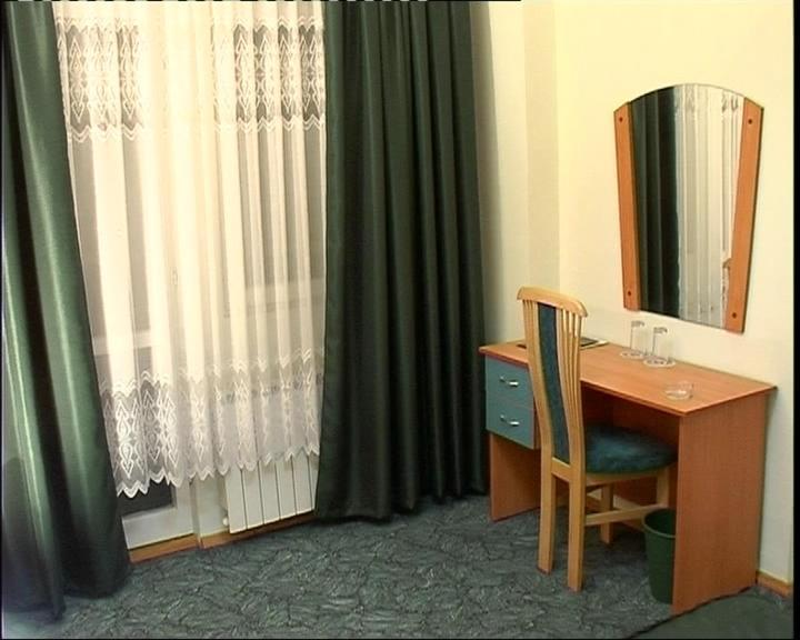 Elbrus Hotel Pazardzhik Habitación foto